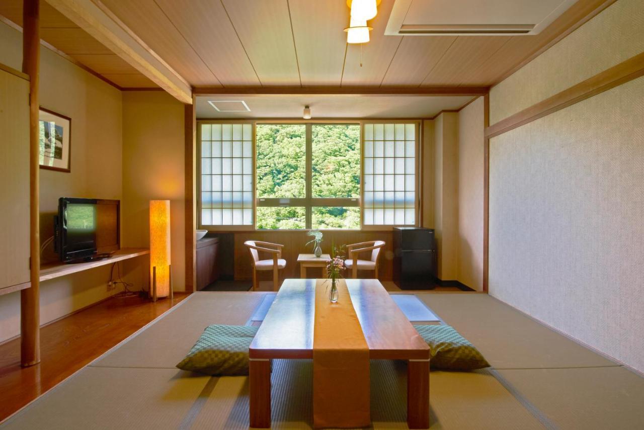 Yutoriro Bandai Atami Hotell Koriyama  Eksteriør bilde
